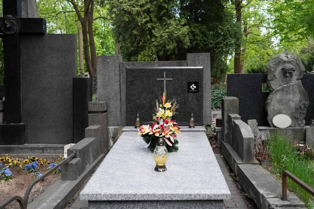 Evolution of Memorials